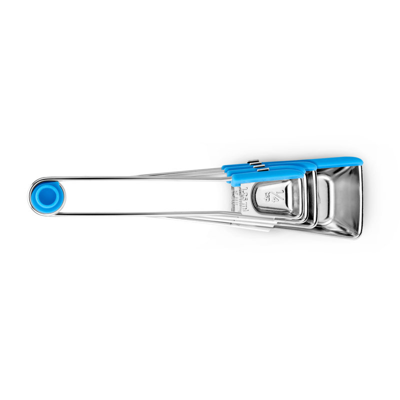 level a measuring spoon with